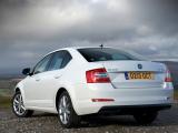 skoda-octavia-3-candy-white-4.jpg